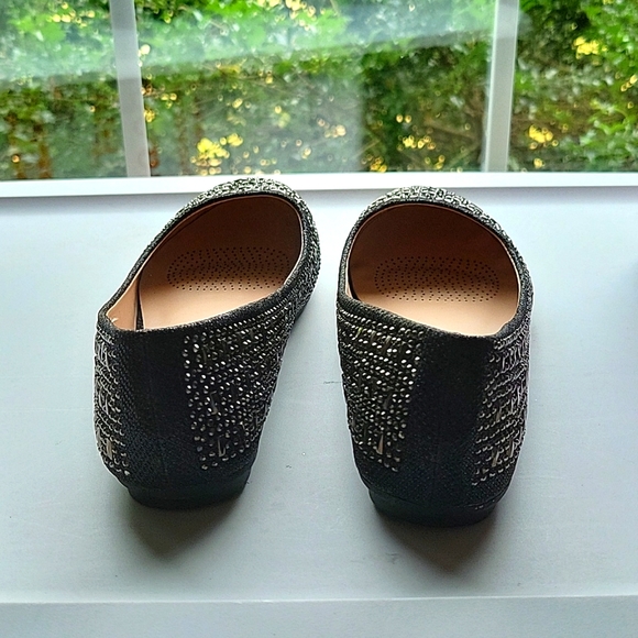 Woman's Ballet Flats - Picture 3 of 9